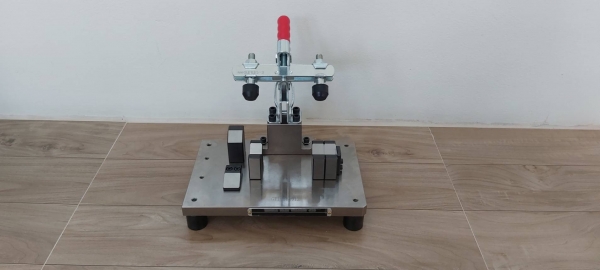 Cap Temporary welding jig